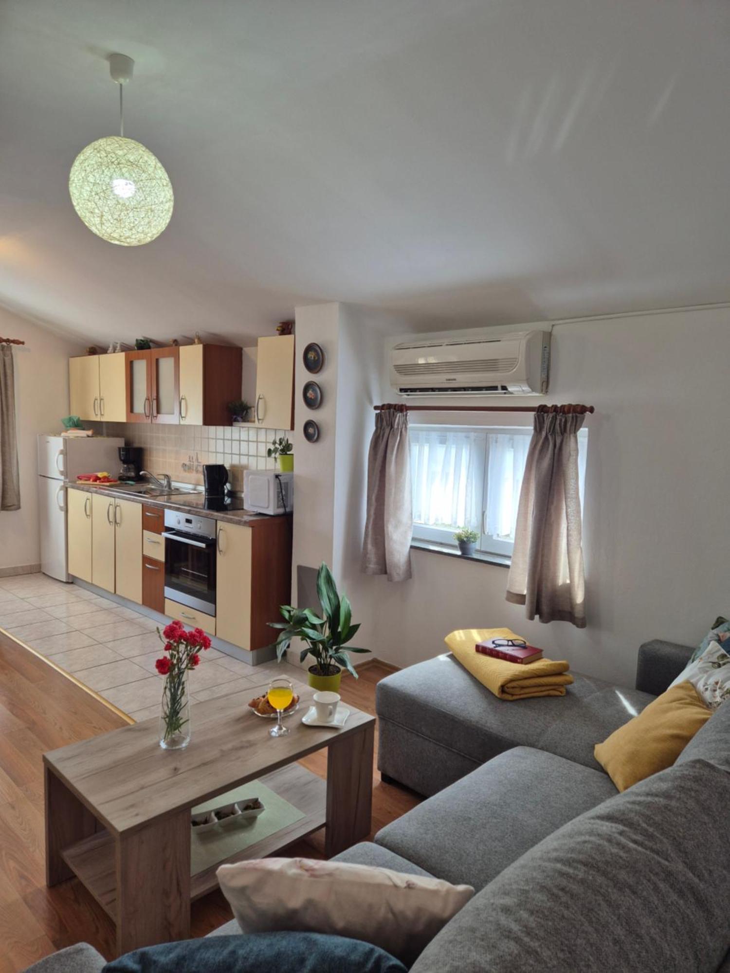 Apartman Lucija Lejlighed Pridraga Eksteriør billede