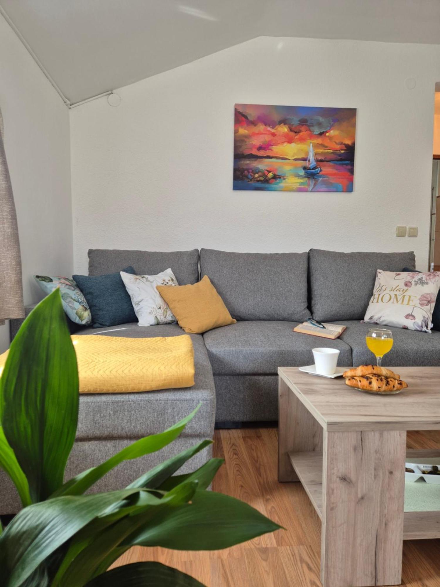 Apartman Lucija Lejlighed Pridraga Eksteriør billede