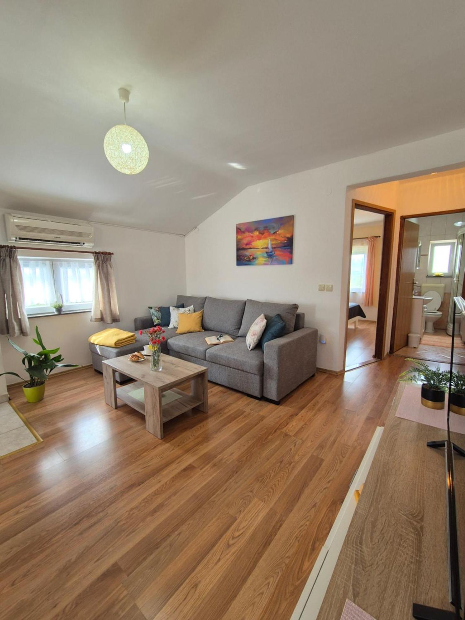 Apartman Lucija Lejlighed Pridraga Eksteriør billede