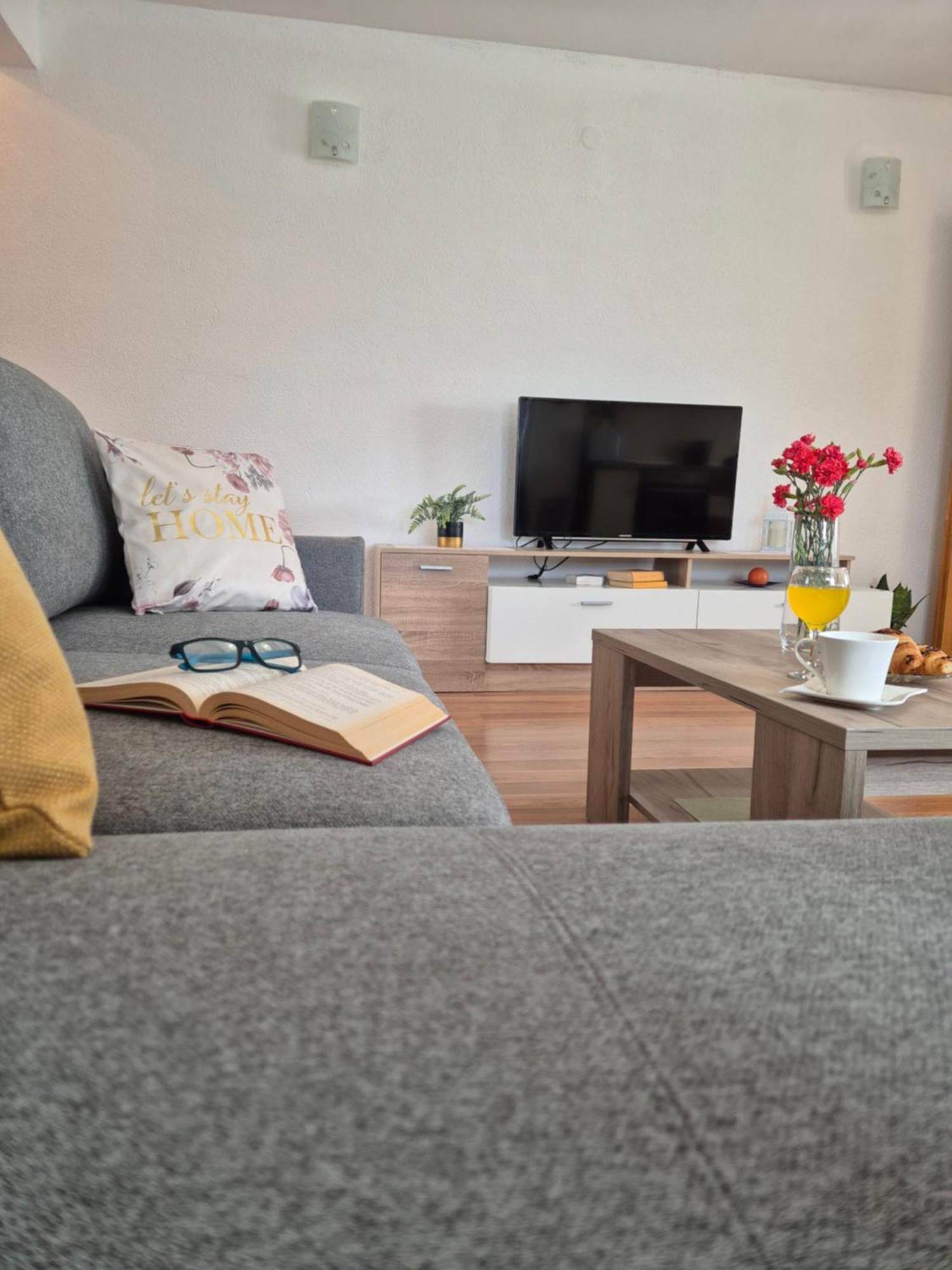 Apartman Lucija Lejlighed Pridraga Eksteriør billede